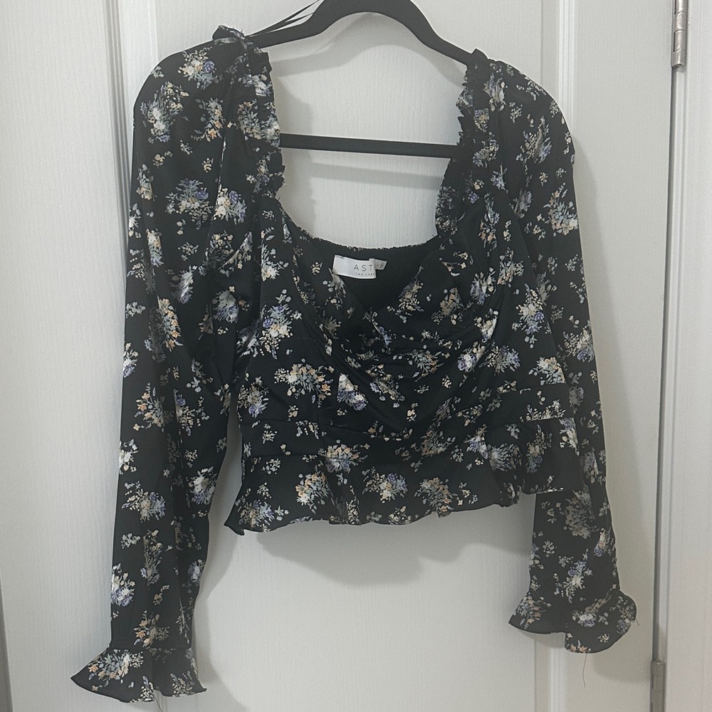 Astr the Label Floral Black Blouse